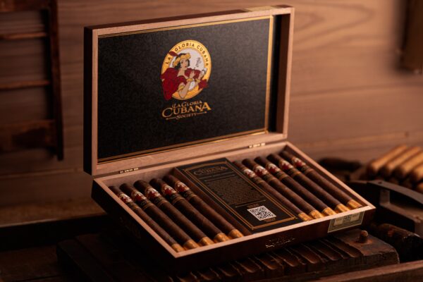 Open Box La Gloria Cubana Second Society Cigars