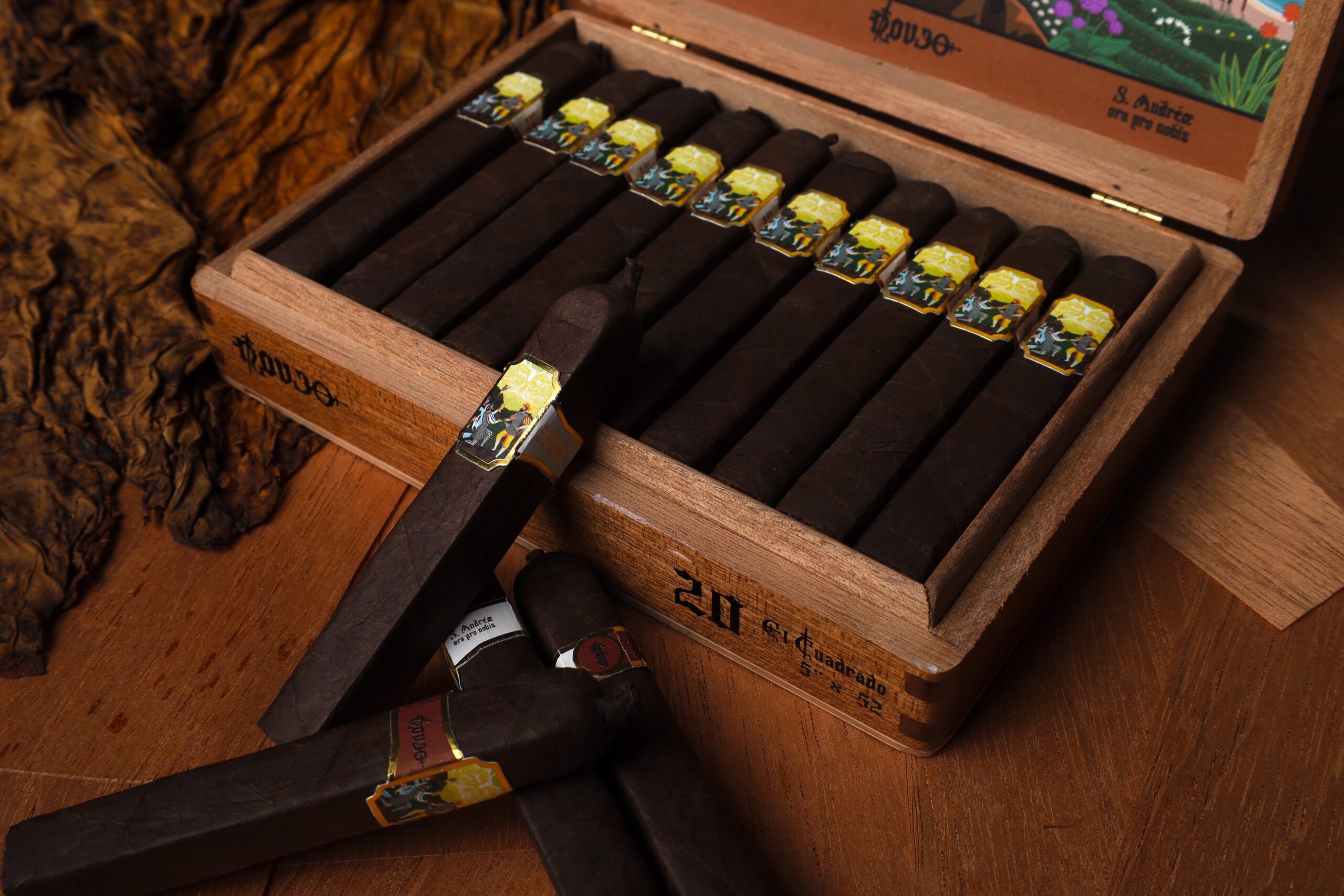 Box of MB FUMA Cigars